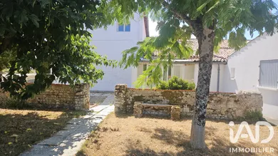 Traditional house in Les Gonds (17100)