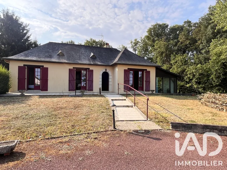 Maison 6 pièces 123 m² · à Baugé-en-Anjou · 123 m² · 230 000 €