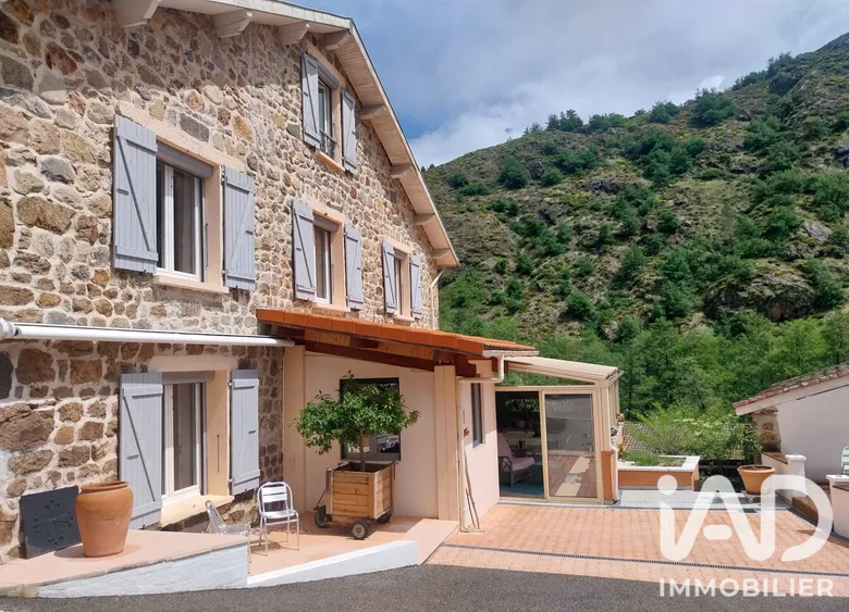 Maison 8 pièces 220 m² · à Arlebosc · 220 m² · 319 000 €