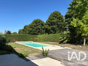 Maison traditionnelle à Saint-Cyr-sur-Loire (37540)