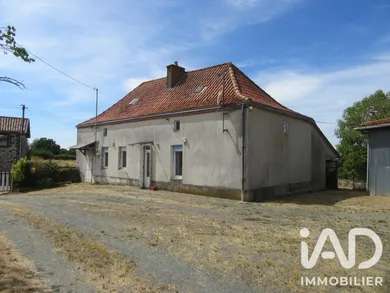 Park home in Moncoutant (79320)