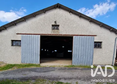 Barn in Nespouls (19600)