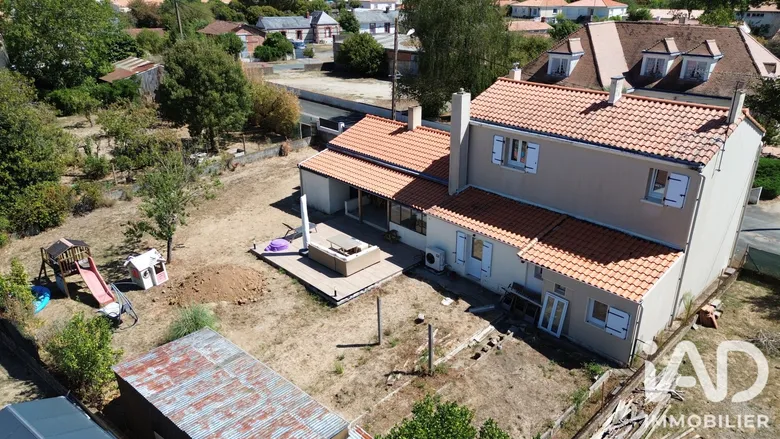 Maison 7 pièces 131 m² · à Palluau · 131 m² · 259 000 €