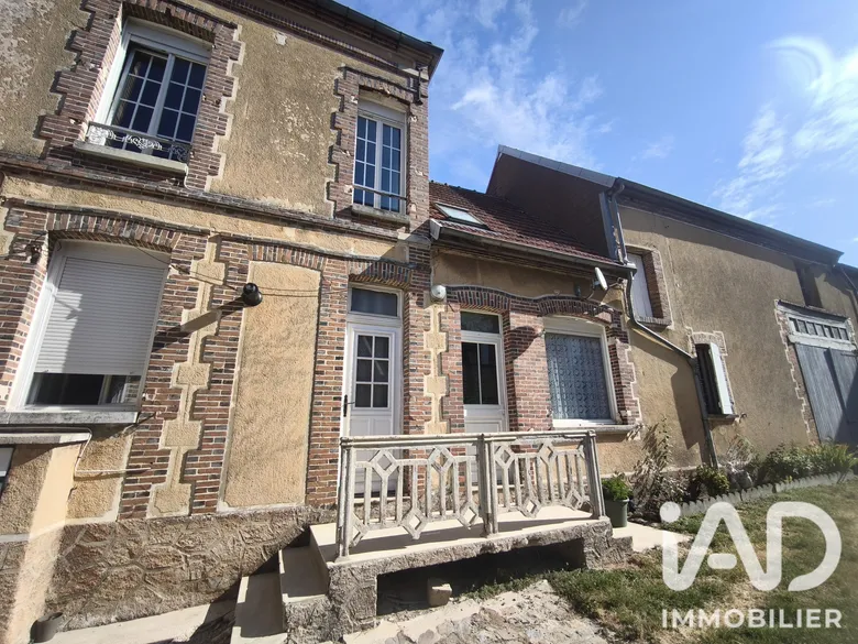 Maison 6 pièces 140 m² · à Barbonne-Fayel · 140 m² · 174 900 €