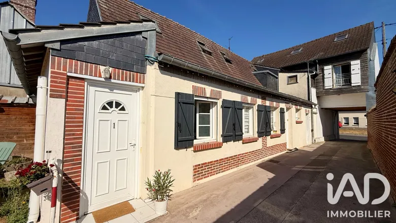 Immeuble 2 pièces 259 m² · à Crèvecœur-le-Grand · 259 m² · 470 000 €