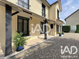 Maison traditionnelle à Le Coudray-Montceaux (91830)