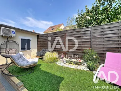 Maison traditionnelle à Le Coudray-Montceaux (91830)