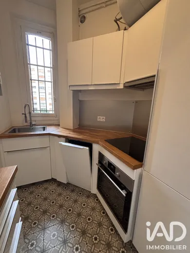 Apartment in Paris (75015)