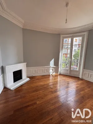 Apartment in Paris (75015)