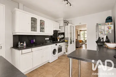 Apartment in Les Pennes-Mirabeau (13170)