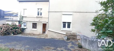 Building in Thouars (79100)