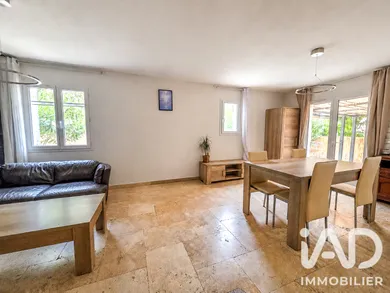 House in Le Thor (84250)
