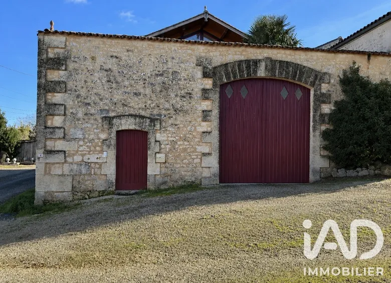 Maison 4 pièces 150 m² · à Chazelles · 150 m² · 263 000 €