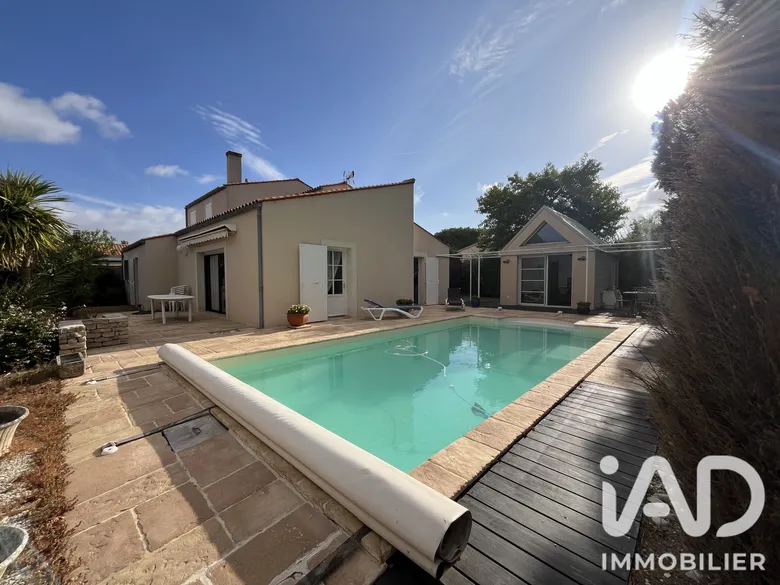 Maison 4 pièces 142 m² · à Lagord · 142 m² · 576 000 €