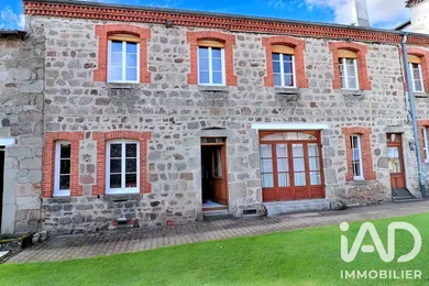 Village house in Usson-en-Forez (42550)