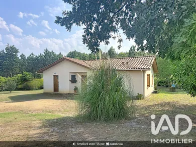 Maison traditionnelle à Le Sen (40420)