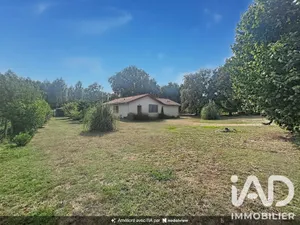 Maison traditionnelle à Le Sen (40420)