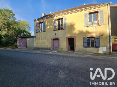 Maison de ville à Sceaux-sur-Huisne (72160)