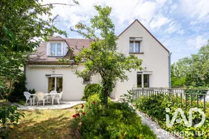 House in Fontenay-le-Fleury (78330)