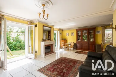 House in Fontenay-le-Fleury (78330)