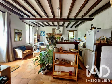 Maison de campagne à La Chapelle-Saint-Rémy (72160)