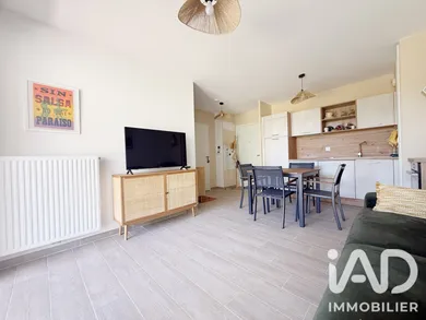 Appartement à Hyères (83400)