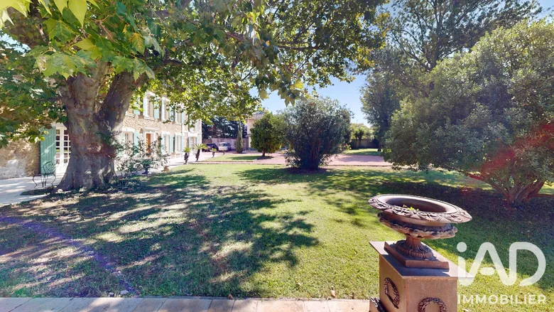 Maison 10 pièces 300 m² · à Sorgues · 300 m² · 1 095 000 €