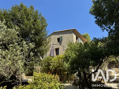 Domaine à Nîmes (30000)