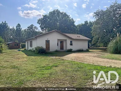 Maison traditionnelle à Le Sen (40420)