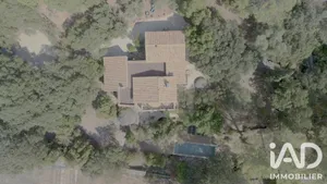 Domaine à Nîmes (30000)