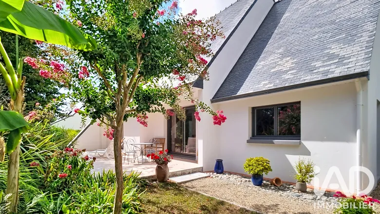 Maison 6 pièces 123 m² · à Peumerit · 123 m² · 353 000 €