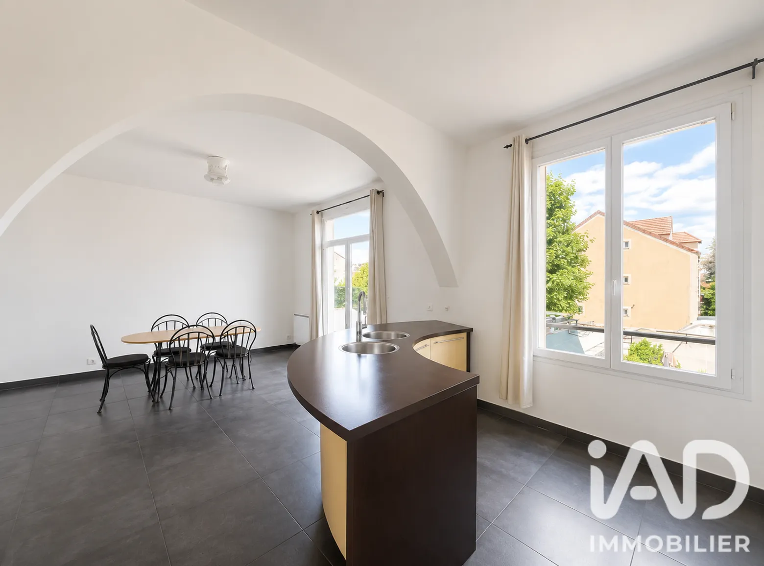 Vente appartement à Melun (77000) : appartement 5 pièces 111 m² - 2094053 — 2