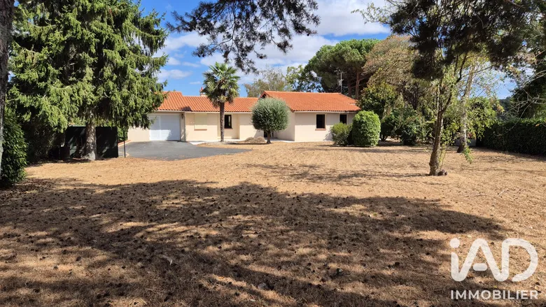 Maison 6 pièces 128 m² · à Saint-Léger-sous-Cholet · 128 m² · 208 000 €