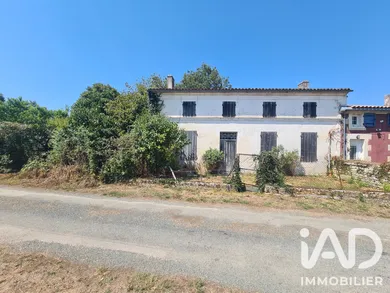 Village house in Plassay (17250)