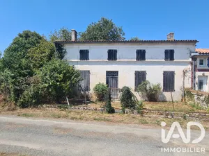 Village house in Plassay (17250)