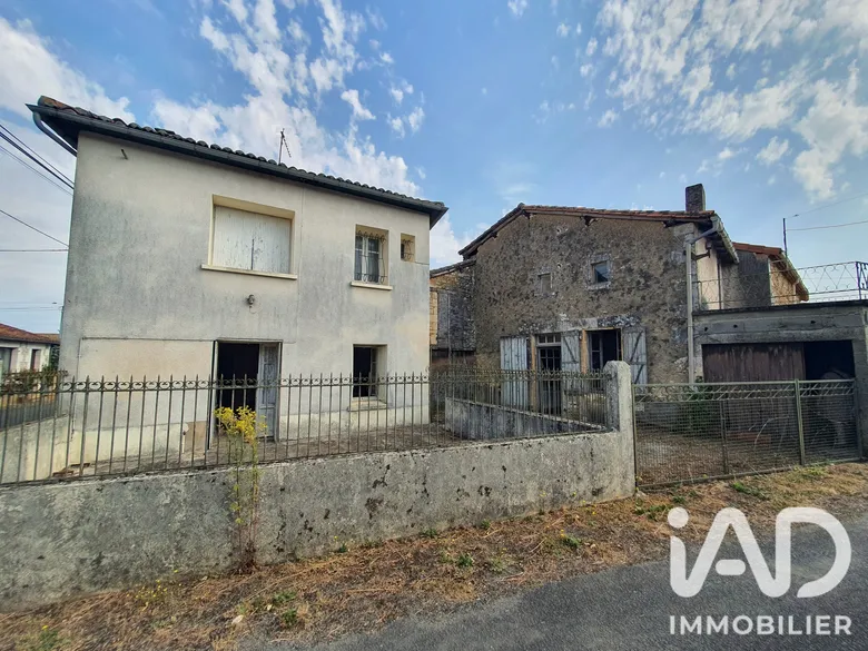 Maison 6 pièces 77 m² · à La Tâche · 77 m² · 29 000 €