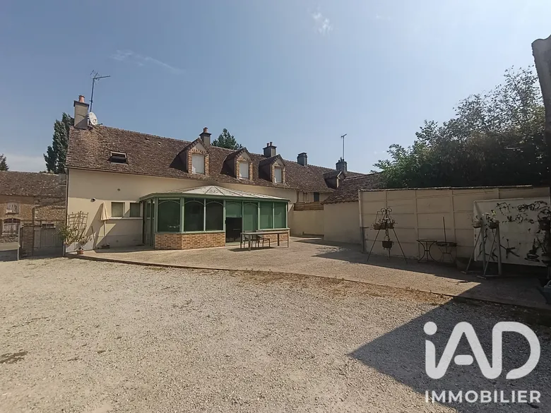 Maison 7 pièces 162 m² · à Fyé · 162 m² · 247 000 €