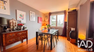 Apartment in Suresnes (92150)