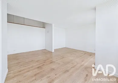 Triplex à Fresnes (94260)