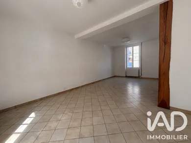 Townhouse in Loudun (86200)