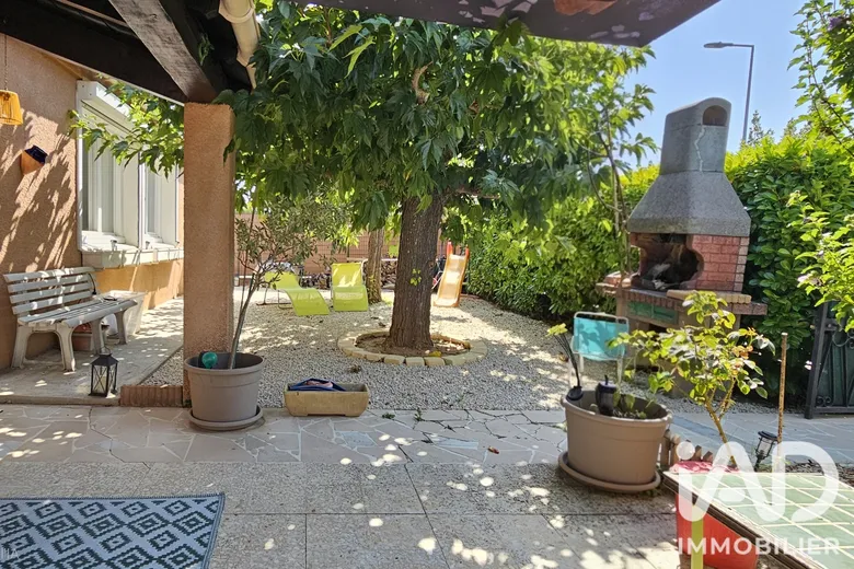 Maison 3 pièces 73 m² · à Trets · 73 m² · 295 000 €
