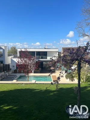 Maison d'architecte à Villevaudé (77410)