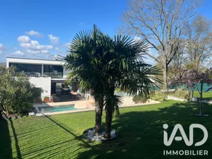 Architectural house in Villevaudé (77410)