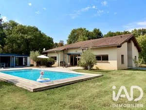 Maison à Sainte-Marie (32200)
