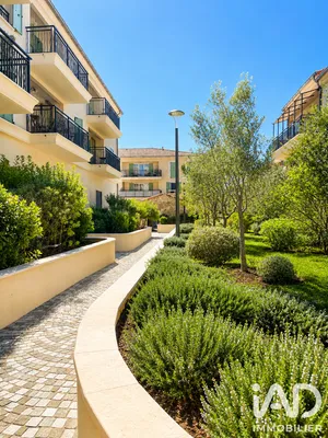 Apartment in Roquefort-les-Pins (06330)