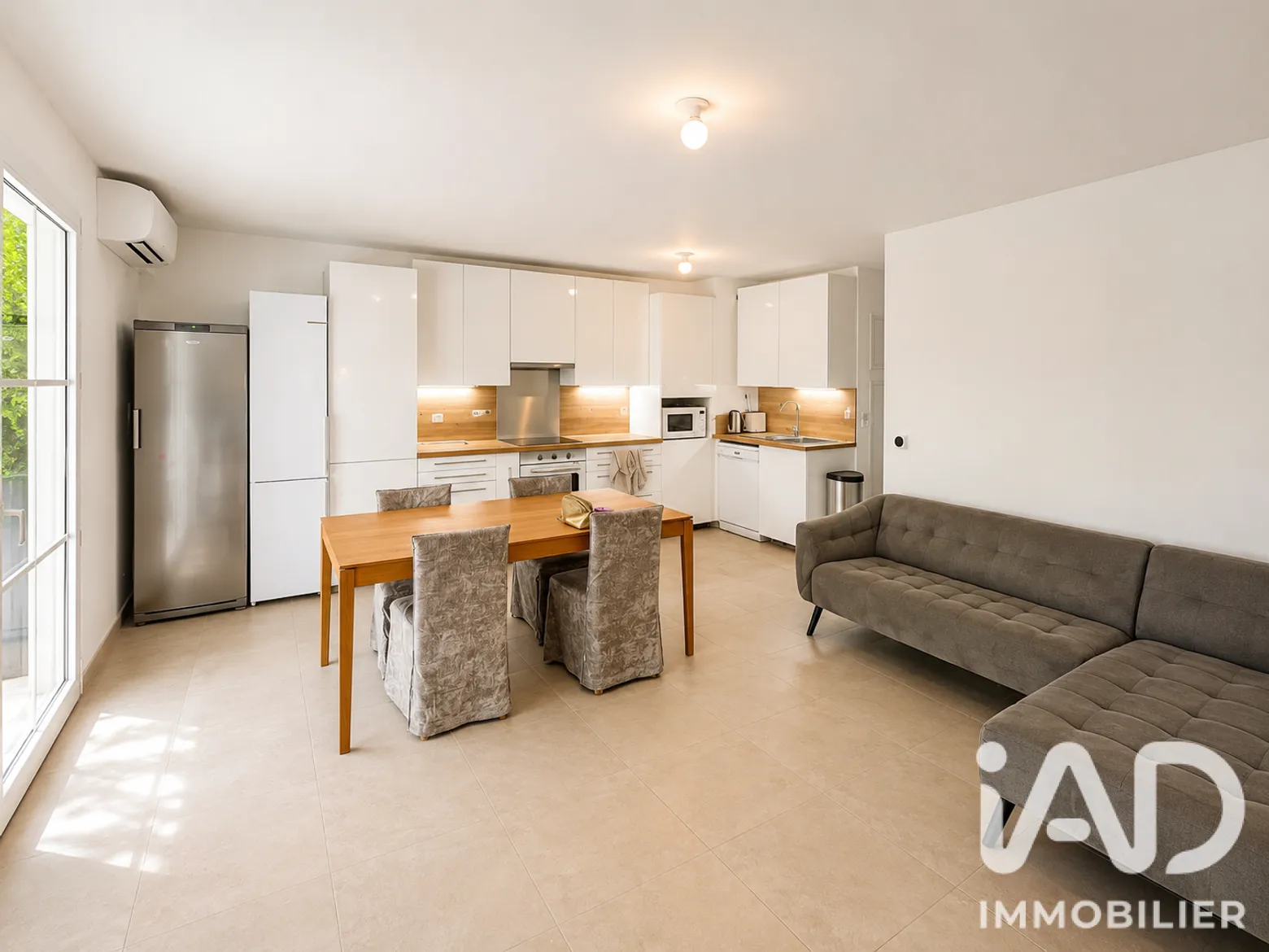 Vente appartement à Roquefort-les-Pins (06330) : appartement 4 pièces 84 m² - 2094370 — 2