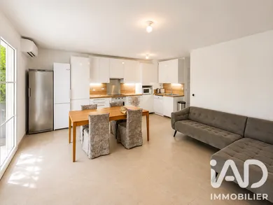 Appartement à Roquefort-les-Pins (06330)