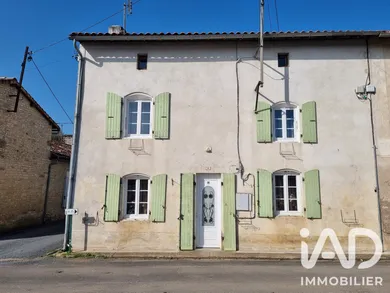 Maison de village à Villefagnan (16240)
