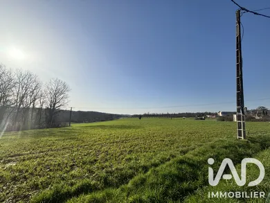 Terrain à bâtir à Saint Privat en Périgord (24410)