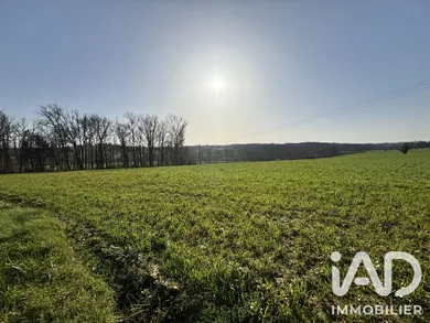 Terrain à bâtir à Saint Privat en Périgord (24410)